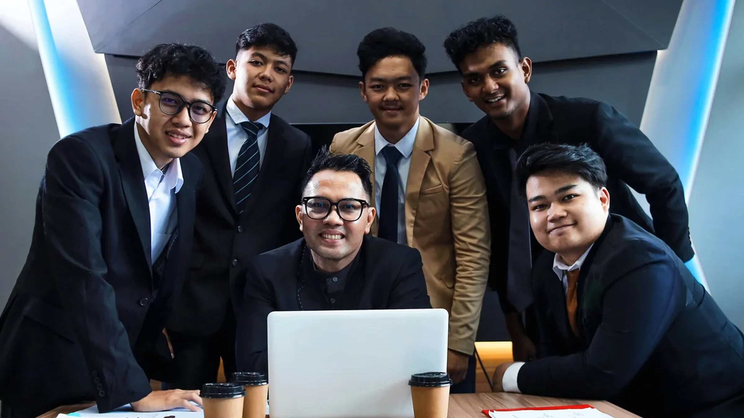 Tim Semesta Indonesia siap membantu konsultasi event, perjalanan, dan destination management